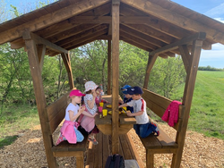 2021-05-10 Kindergartenausflug Waldschänke und Pferde 3.jpg