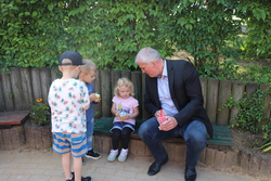 2021-07-23 OB Eis im KIndergarten_4.JPG